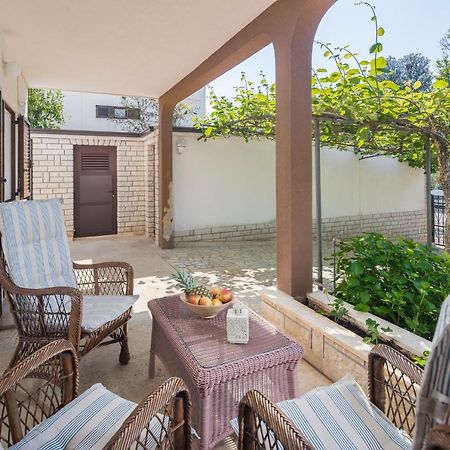 Apartment Kazalac Green Oasis Пореч Екстер'єр фото