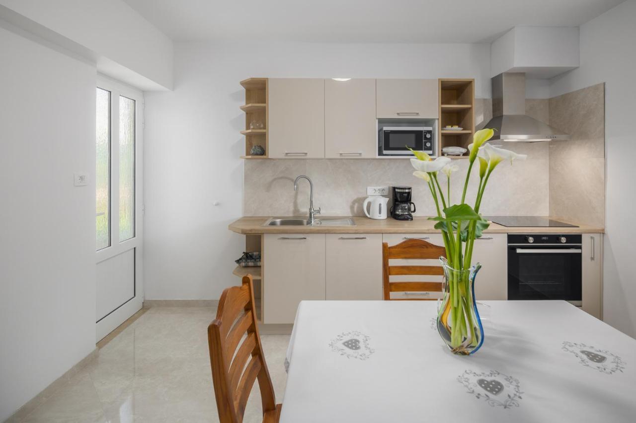 Apartment Kazalac Green Oasis Пореч Екстер'єр фото